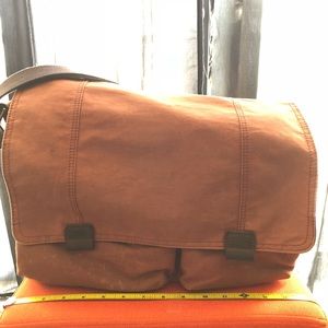 Fossil Messenger Bag